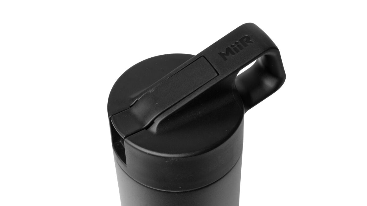 straw-bottle-w3 WebPDP-Straw_Lid_2_Black_Studio_0221_45deg_Closed__WMB1SL20002.jpg